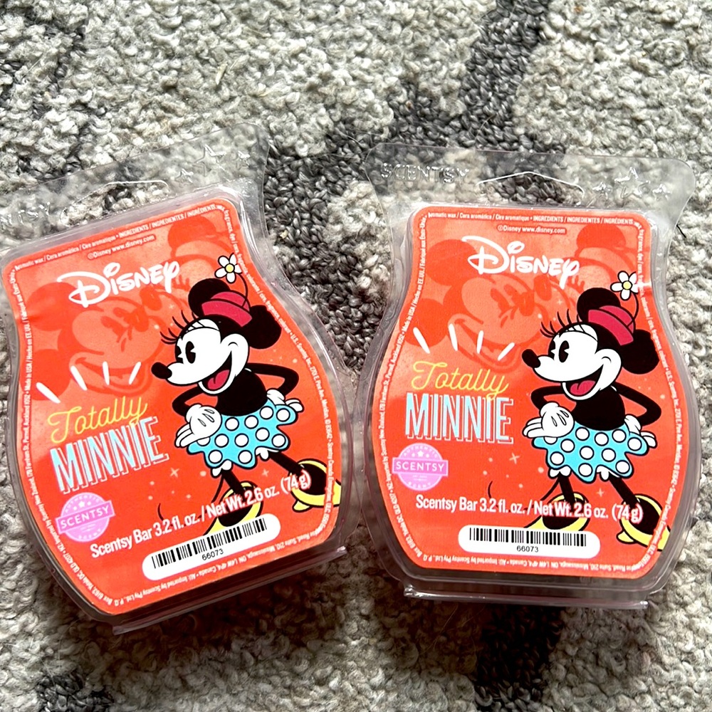 Scentsy Totally Minnie wax bars- lot of 2 bars new in package